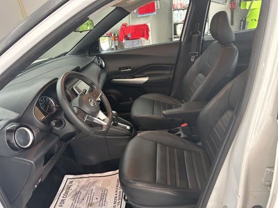 2020 Nissan Kicks SR