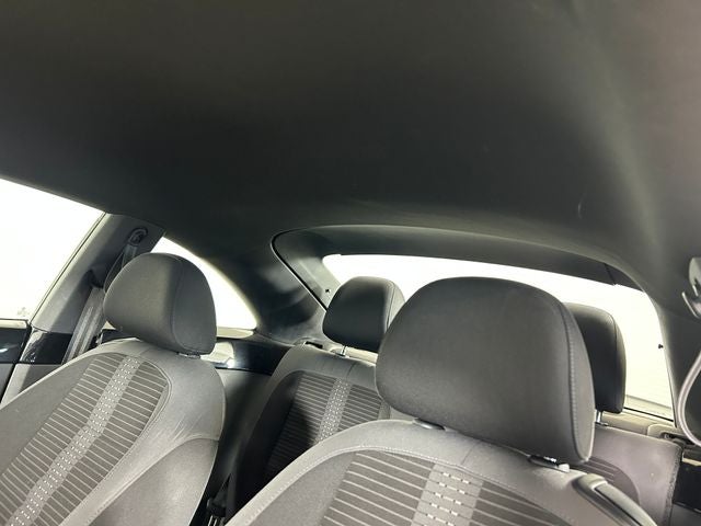 2012 Volkswagen Beetle 2.0 TSi