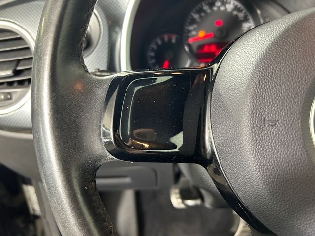 2012 Volkswagen Beetle 2.0 TSi