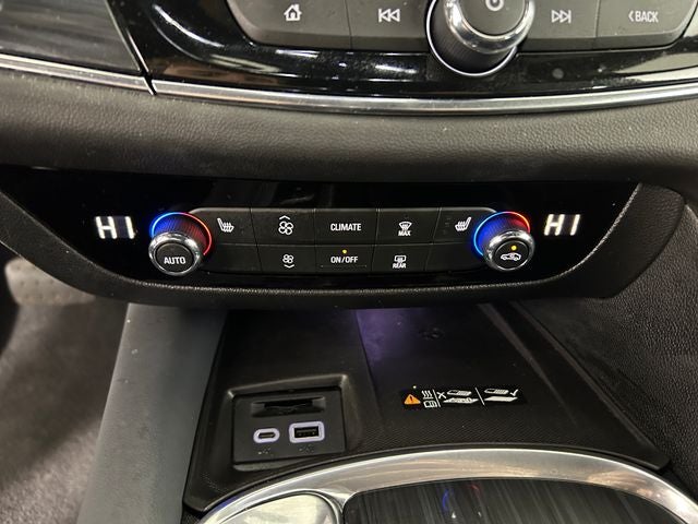 2024 Buick Enclave Essence