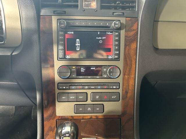 2014 Lincoln Navigator Base