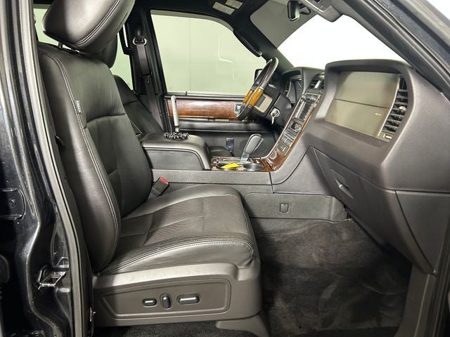 2014 Lincoln Navigator Base