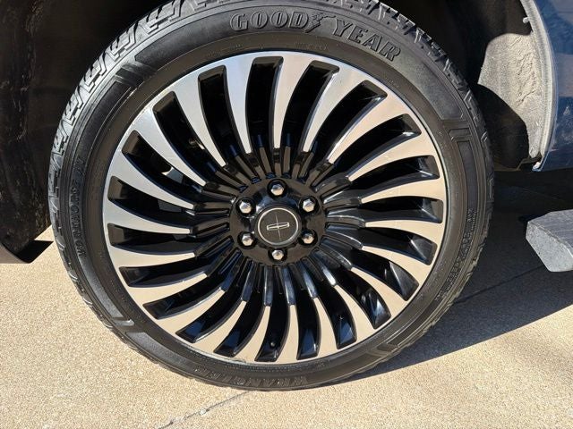 2019 Lincoln Navigator L Black Label