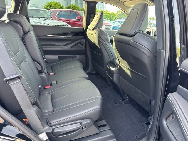 2025 INFINITI QX60 PURE