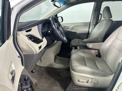 2016 Toyota Sienna XLE 7 Passenger