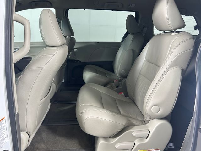 2016 Toyota Sienna XLE 7 Passenger