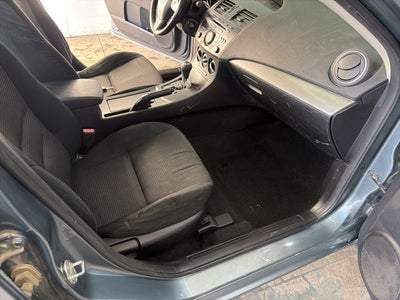 2013 Mazda Mazda3 i Sport