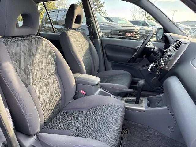 2003 Toyota RAV4 Base
