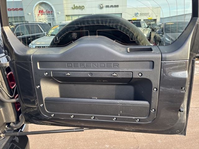 2023 Land Rover Defender 130 X-Dynamic SE