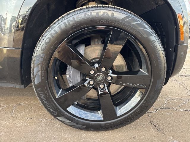 2023 Land Rover Defender 130 X-Dynamic SE