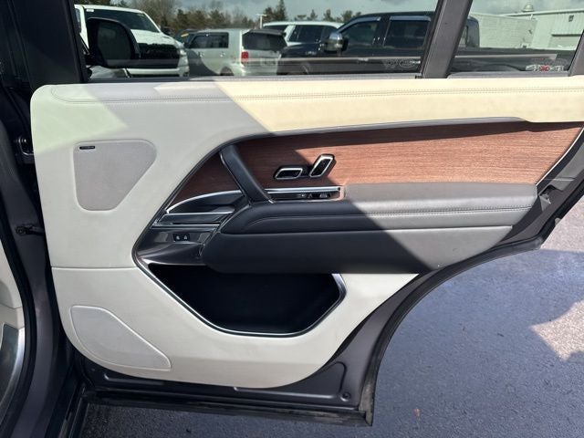 2023 Land Rover Range Rover SE