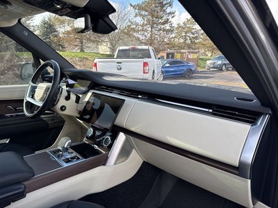 2023 Land Rover Range Rover SE