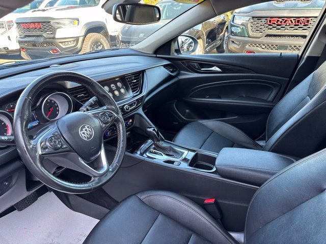 2018 Buick Regal TourX Essence