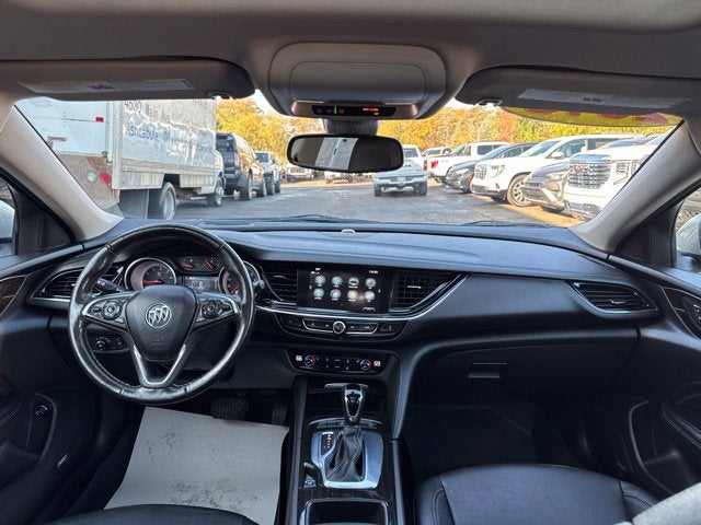 2018 Buick Regal TourX Essence