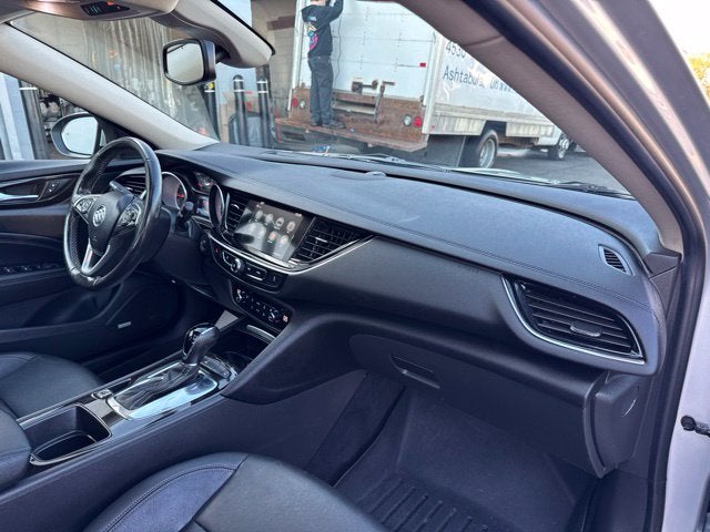 2018 Buick Regal TourX Essence