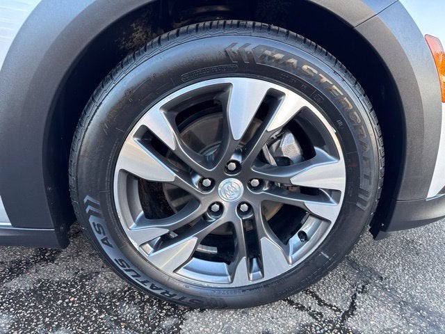 2018 Buick Regal TourX Essence
