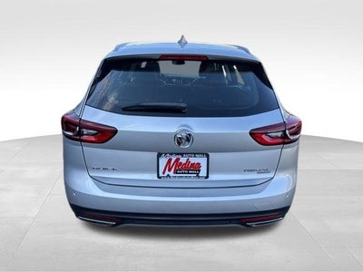 2018 Buick Regal TourX Essence