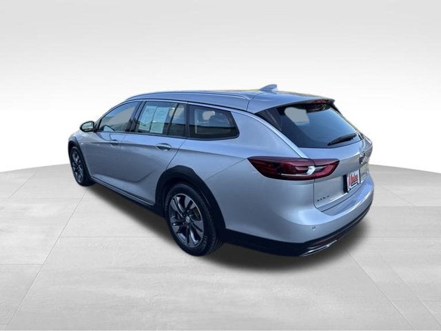 2018 Buick Regal TourX Essence