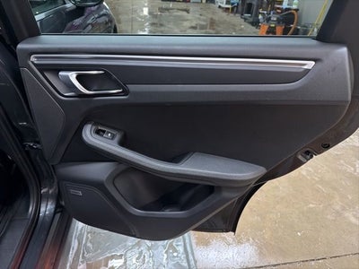 2018 Porsche Macan Sport Edition