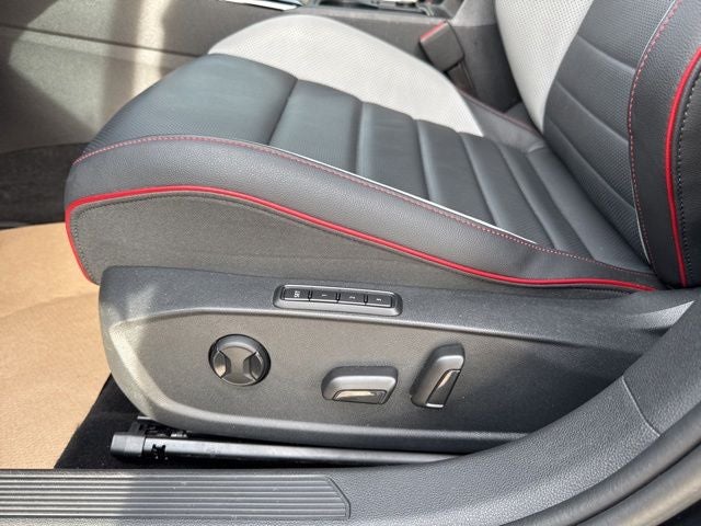 2024 Volkswagen Golf GTI 2.0T SE