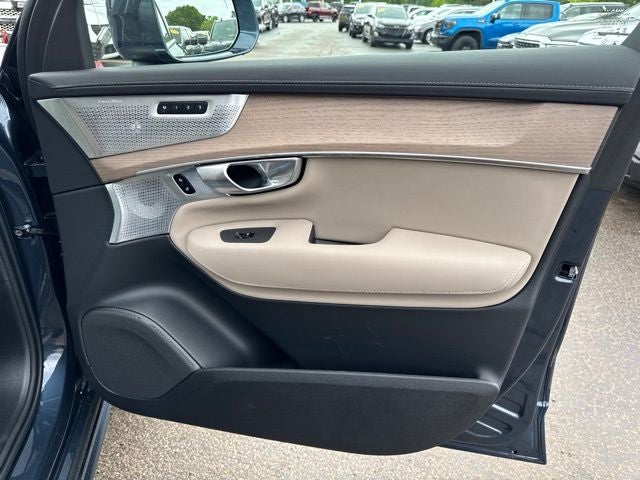 2025 Volvo XC90 B6 Ultra 2025.5