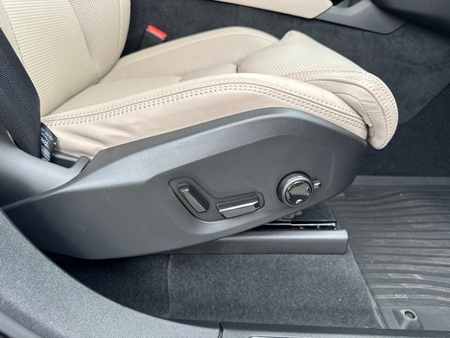 2025 Volvo XC90 B6 Ultra 2025.5