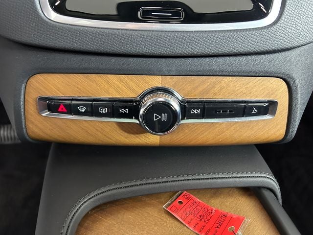 2023 Volvo XC90 B6 Plus 7-Seater