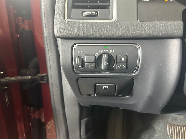 2016 Volvo XC60 T6 Drive-E