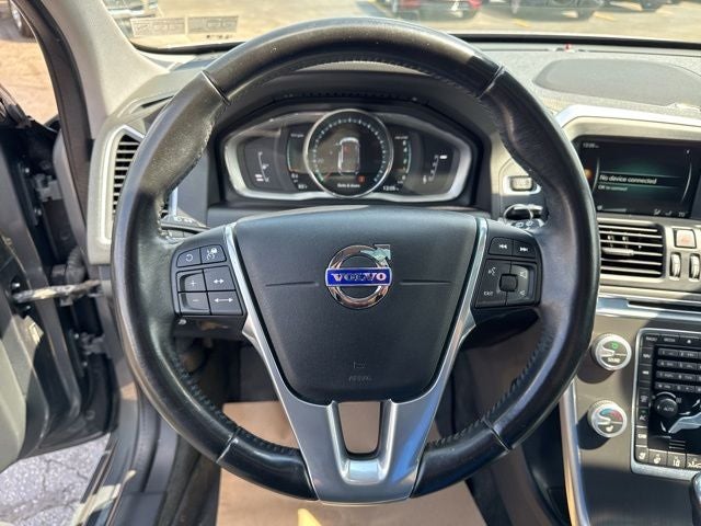 2016 Volvo XC60 T6 Platinum